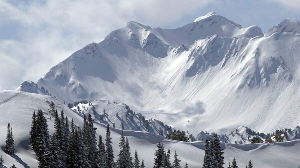 Watch: Bigfoot Filmed Traversing Mountain in Utah? | Coast to Coast AM